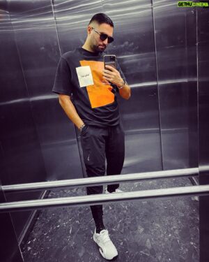 Rayan Borhani Instagram - 🧡