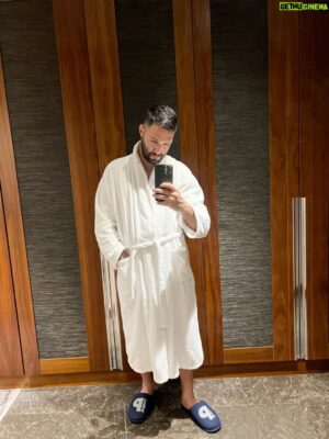 Rayan Borhani Instagram - 🧘🏽‍♂️