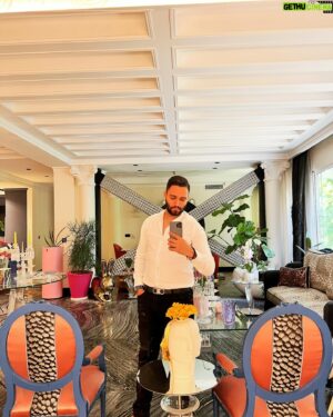 Rayan Borhani Instagram - 🪬🪞 Man in the mirror•