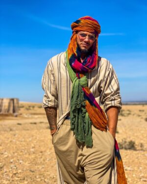 Rayane Bensetti Instagram - Les dunes changent sous l’action du vent, mais le désert reste toujours le même... 
Beaucoup de petites surprises arrivent restez connectés 
#love 
#desert 
#maroc