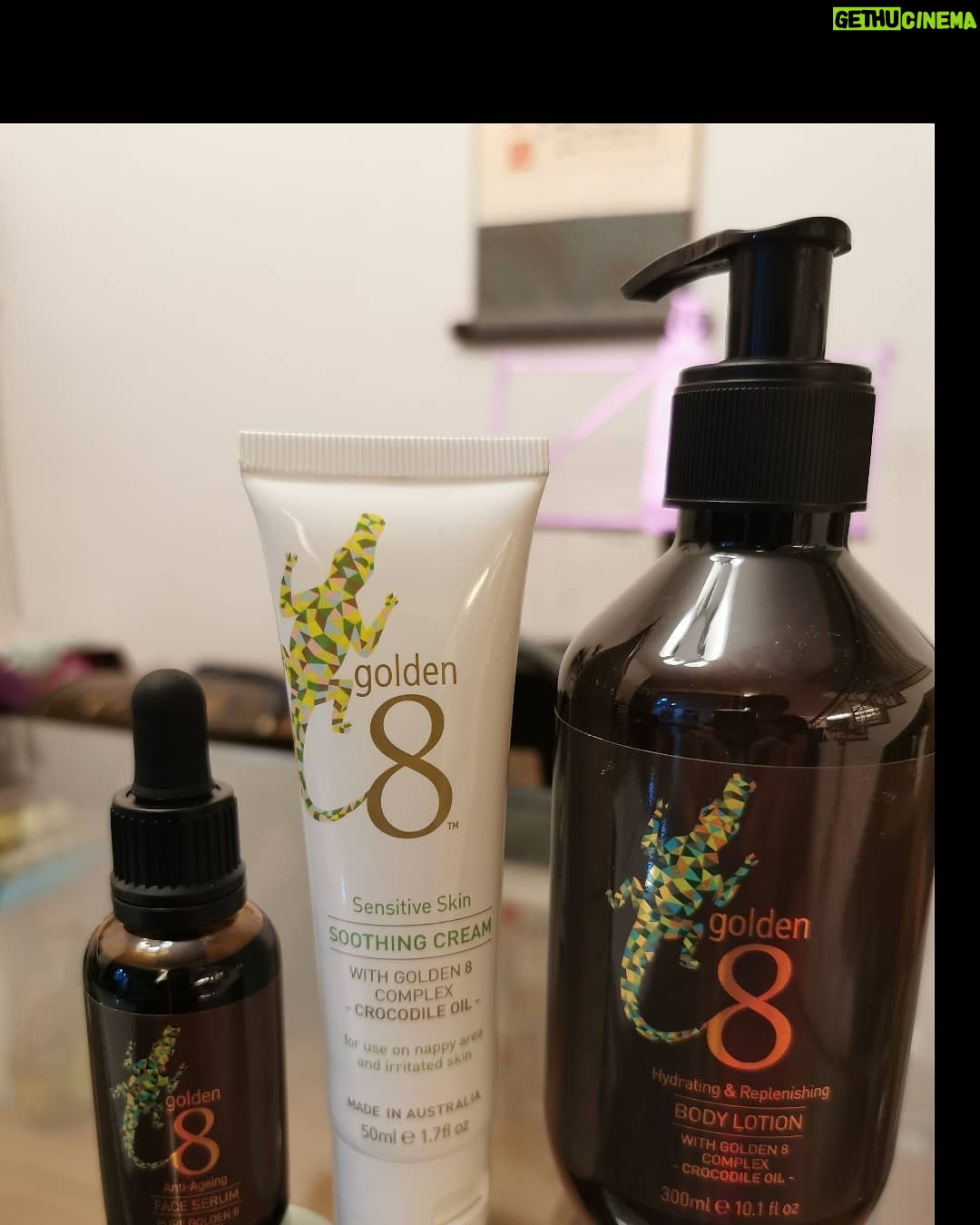 Raymond Cho Wing-Lim - 356 Likes - Golden 8 鱷魚油 “Magic Oil” 滲入皮膚後,具有活血化瘀、激活細胞再生功能,加速新陳代謝, 促使皮膚細胞加快新老交替,從而有效保持皮膚細胞的青春態!
去除角質 鱷魚油與維生素A、C配合,可以使皮膚細胞間更加緊密,改善細胞粗糙、脫屑及角質化。
. 加速傷口癒合
. 提高皮膚免疫力
. 平復疤痕
. 曬後修復
歡迎WhatsApp 9318 7823
直接查詢 套裝優惠
#香港媽媽 #濕疹皮膚 #濕疹手 #主婦手 #golden8skinhk #香港總代理
@benwong1020