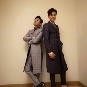 Raymond Cho Wing-Lim Instagram - 洛杉矶演唱会演出成功，多謝所有熱情的顴衆，下次再見！多謝@bespoked_ianchang 為我兩兄弟準備的戰衣！
#老廉蕭show#
#金泉渡假村#
@bespoked_ianchang