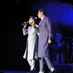 Raymond Cho Wing-Lim Instagram - 洛杉矶演唱会演出成功，多謝所有熱情的顴衆，下次再見！多謝@bespoked_ianchang 為我兩兄弟準備的戰衣！
#老廉蕭show#
#金泉渡假村#
@bespoked_ianchang