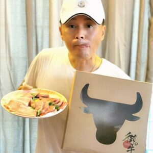 Raymond Cho Wing-Lim Instagram - 在家也可以享受到 日本美食 😋
御之牛和牛專門店 御之牛和牛專門店 Wagyu Pro

#包伙食 #和牛 #大坑小店 Mak Cheung Ching 麥長青