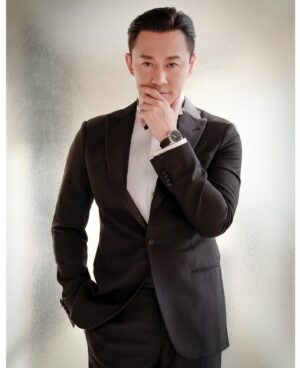 Raymond Lam Instagram - 很珍惜和享受與九龍城寨之圍城團隊相處的每一刻！康城之旅的回憶，永遠都會留在我心中！

#ChopardLovesCinema
#TheRedCarpetJeweller
#ChopardLUC
@Chopard