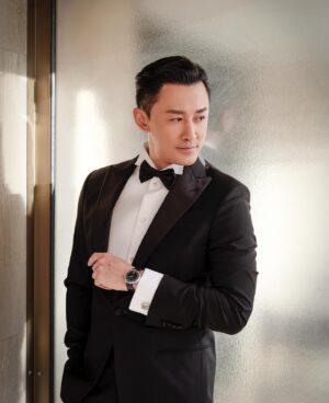 Raymond Lam Instagram - 很珍惜和享受與九龍城寨之圍城團隊相處的每一刻！康城之旅的回憶，永遠都會留在我心中！

#ChopardLovesCinema
#TheRedCarpetJeweller
#ChopardLUC
@Chopard