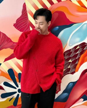 Raymond Lam Instagram - 恭喜發財！祝各位honeys身體健康！龍年行大運🐲🧧🎊

#2024 #龍年 #恭喜發財 
@ithk @article_no #articleno