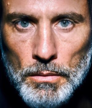 Raz Degan Instagram - Chi nega la libertà agli altri, non la merita per se stesso.
• 
Those who deny freedom to others, deserve it not for themselves.
📷 credit @giulianobekor 
#AbrahamLincoln #freedom #wakeup