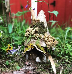 Rebecca Liddiard Instagram - We spent the weekend building affordable housing for the fairies. I really think they will like it. @alexansimp #fairyhouse