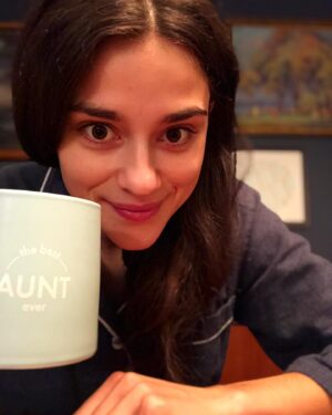 Rebecca Liddiard Instagram - Back in my castle with my first gifty of the season. So far it’s my fav. Don’t ever forget who 😽