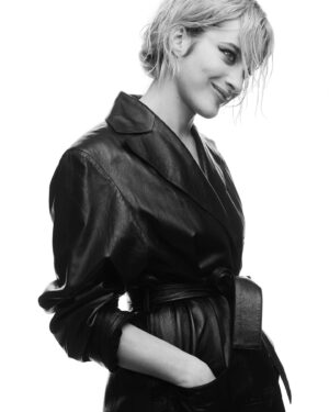 Rebecca Marder Instagram - 👧🏼

@madamefigarofr 

📸 @lucbraquet 

💇🏻‍♀️ @alexlagardere 
💄 @lloydsimmondsmakeup 
@marinearto 
@laurameerson 
@anneflorenceschmitt 
@richardgianorio 
@chanelofficial