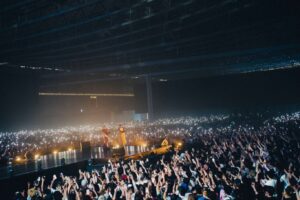 Red Eye Instagram - @pop_yours DAY1 🎤

こんな大きなステージで武道館の発表が出来たこと
心から感謝します。 Big up @pop_yours 

そして皆んな。
昨日から沢山の愛のあるメッセージありがとう。
武道館絶対に成功させる。

photo by renzo. Jun Yokoyama
#POPYOURS #武道館 #少年A