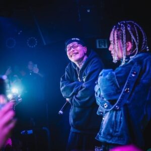 Red Eye Instagram - Red Eye Club Tour WAGON完走。
約4ヶ月で日本の半分の県を回りました。😂
毎週ライブでどの県もパワーに溢れてて最高に楽しかった。

いつも支えてくれるファンのみんな、チームのみんな、今回ライブをさせてくれた全ての会場に本当にありがとう🙏

これから制作期間に入るから一旦ライブは休憩。
そして来年2024は本当に色んなことが起こる年になる。
乞うご期待🤝

#2023 #TourWAGON #FINAL