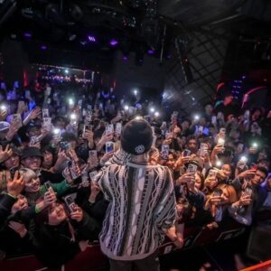 Red Eye Instagram - Red Eye Club Tour WAGON完走。
約4ヶ月で日本の半分の県を回りました。😂
毎週ライブでどの県もパワーに溢れてて最高に楽しかった。

いつも支えてくれるファンのみんな、チームのみんな、今回ライブをさせてくれた全ての会場に本当にありがとう🙏

これから制作期間に入るから一旦ライブは休憩。
そして来年2024は本当に色んなことが起こる年になる。
乞うご期待🤝

#2023 #TourWAGON #FINAL