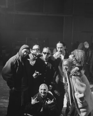 Red Eye Instagram - 🤜