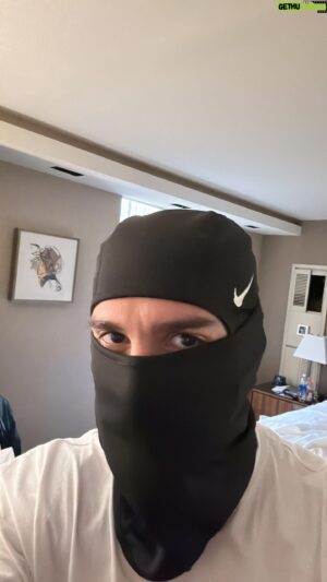 Redouane Behache Instagram - Je suis à bout 🤬 c’est horrible ce sentiment en vacances à Los Angeles j’y comprends plus rien à ce sport ! @deaf.wear