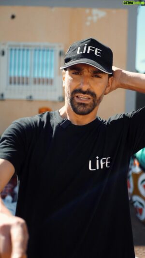 Redouane Behache Instagram - Opération Comores 🇰🇲 1 euro = 1 repas La vie l’amour la paix @life_ong #humain #humanite #humanitaire #partage #peace