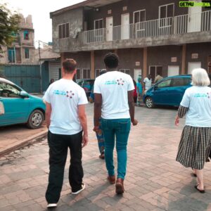 Redouane Behache Instagram - Au Congo RD à l’hôpital Pédiatrique de Kalembe-Lembe on y sauve des vies celles des enfants 🙏🏼 AIDONS LES ‼️avec @banazolafoundation @distelzola #ensemble #amour #paix #world