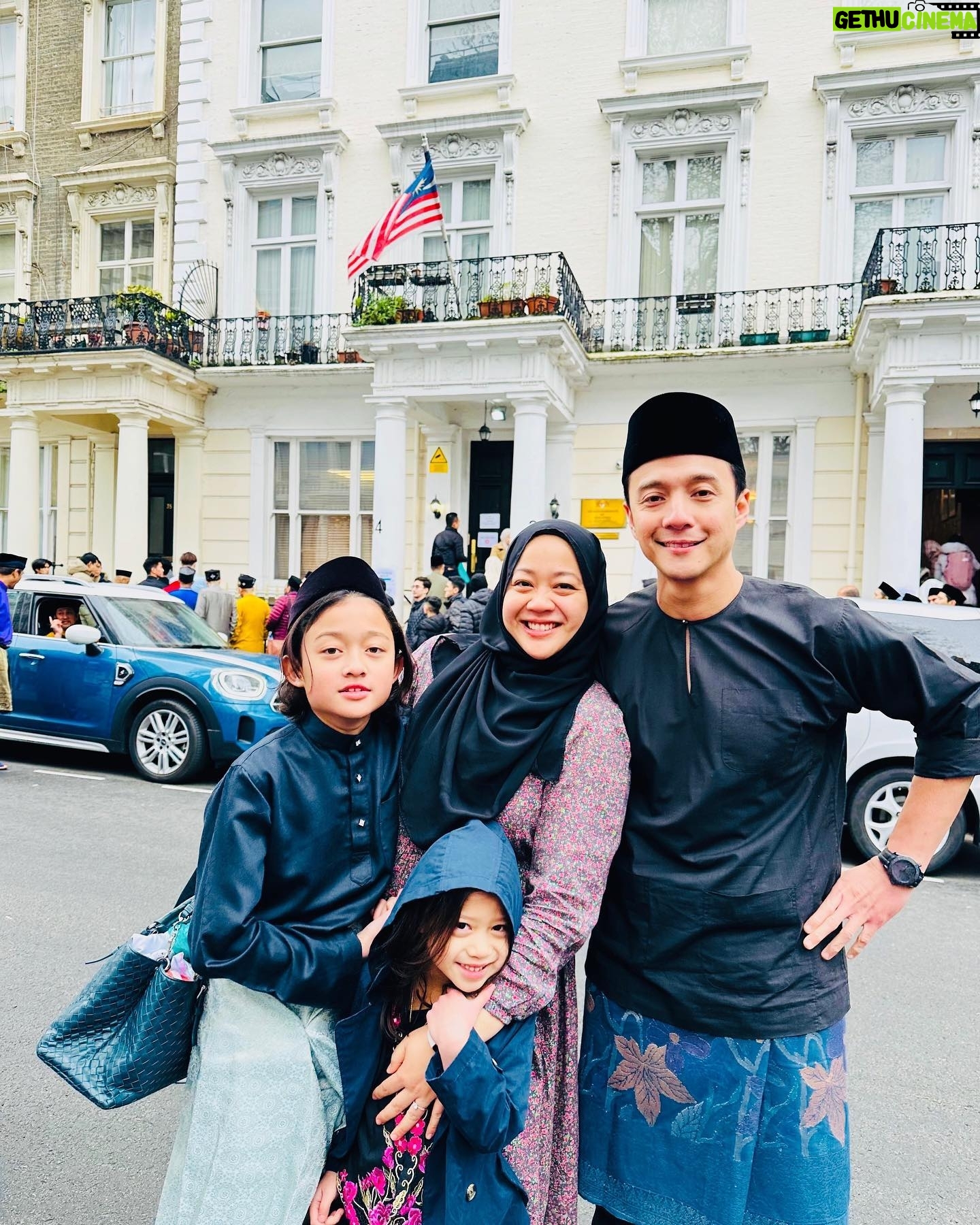 Redza Minhat - 10.3K Likes - Eid Mubarak | Selamat Hari Raya Aidilfitri | Maaf Zahir Batin | redza, aidira, adithya, kurnia ❤️ 🇲🇾