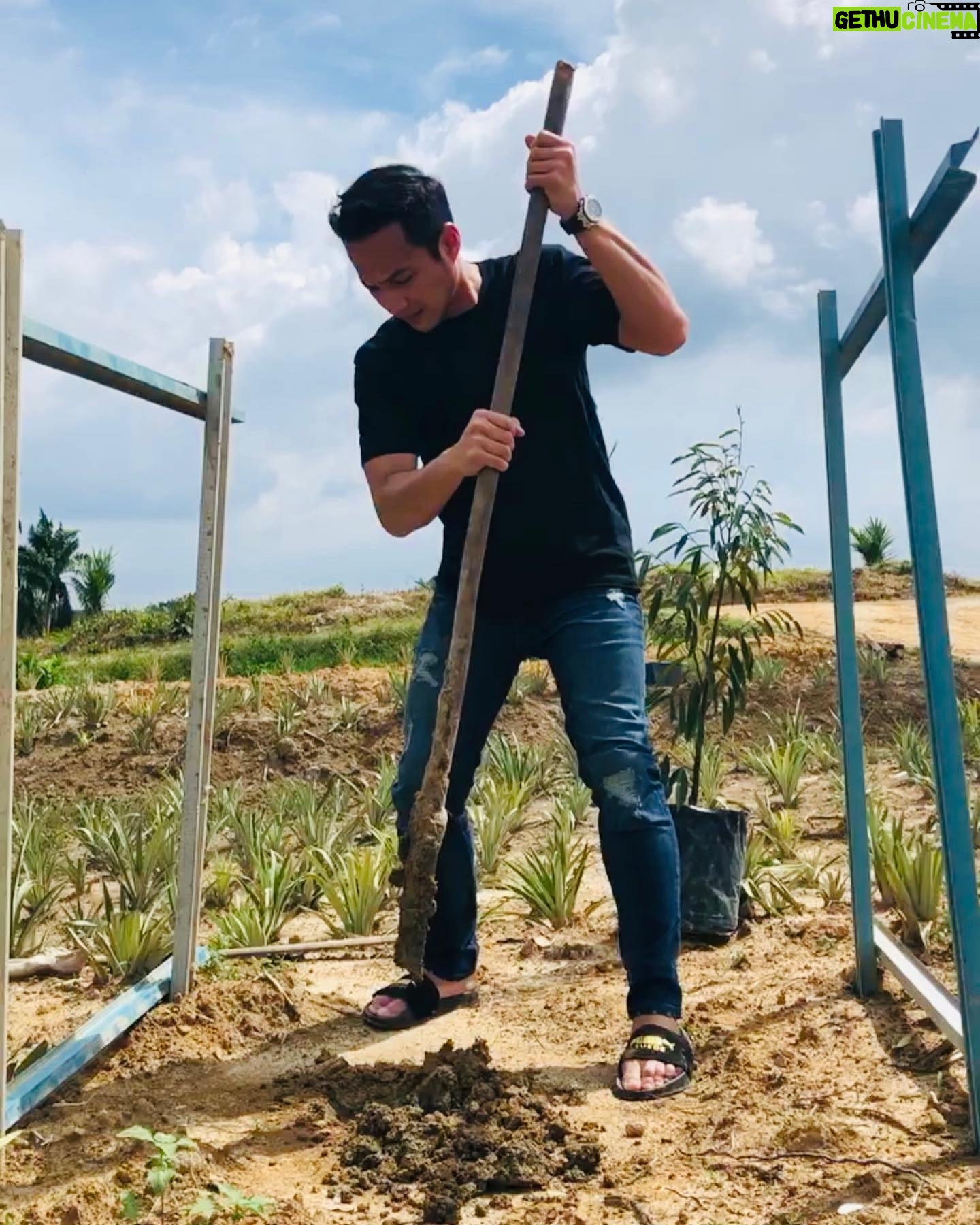 Redza Minhat - 1.7K Likes - Dalam golf ini dipanggil duffing.