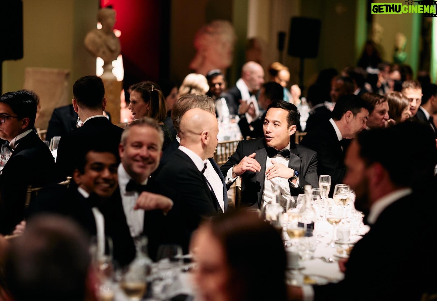 Redza Minhat - 2.5K Likes - martin scorsese would approve. #lightingonpoint #oxforduniversity #emba