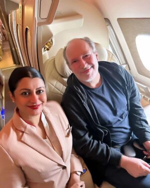 Reenu Mathews Instagram - Days when I really love my job ❤️🧿
Indeed, it was an honour to host the most humble & sweetest musical legend @hanszimmer. This day will be treasured. 

#hanszimmerlive
#hanszimmerdubai
#fangirlmoment
#iloveemiratesairlines