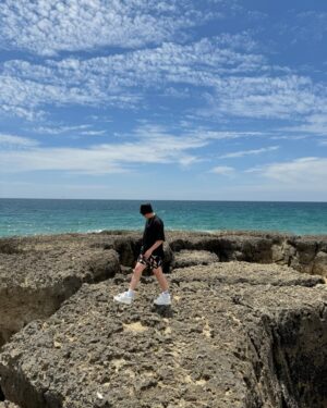 Regard Instagram - Enjoying Portugal before the show 🇵🇹