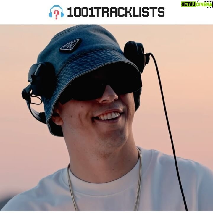 Regard - 3.7K Likes - Choose your favorite (1-10) 👇 @djregardofficial brought his immaculate melodic and afro/deep house vibes live from Mykonos, Greece with a spectacular sunset set packed with new music, remixes, and fresh summer jams 🇬🇷🌅
Track IDs are pinned in the comments below 📝 Follow @1001tracklists for more of the freshest dance music daily!
#djregard #melodichouse #melodictechno #mykonosgreece #melodicvibes #afrohouse #adamport #1001tracklists