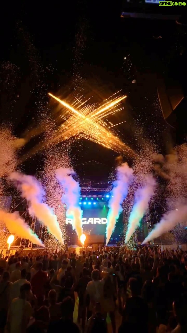 Regard - 379 Likes - @djregardofficial your music was the soul of our festival! Thank you for bringing this energy to Waves Festival! 🧡🔥🎆✨🎶
#wavesfestival #wavers #summerfestivals #summervibes #romania #oradea #bihor #summermusic #musicvibes #edm #musicfestival