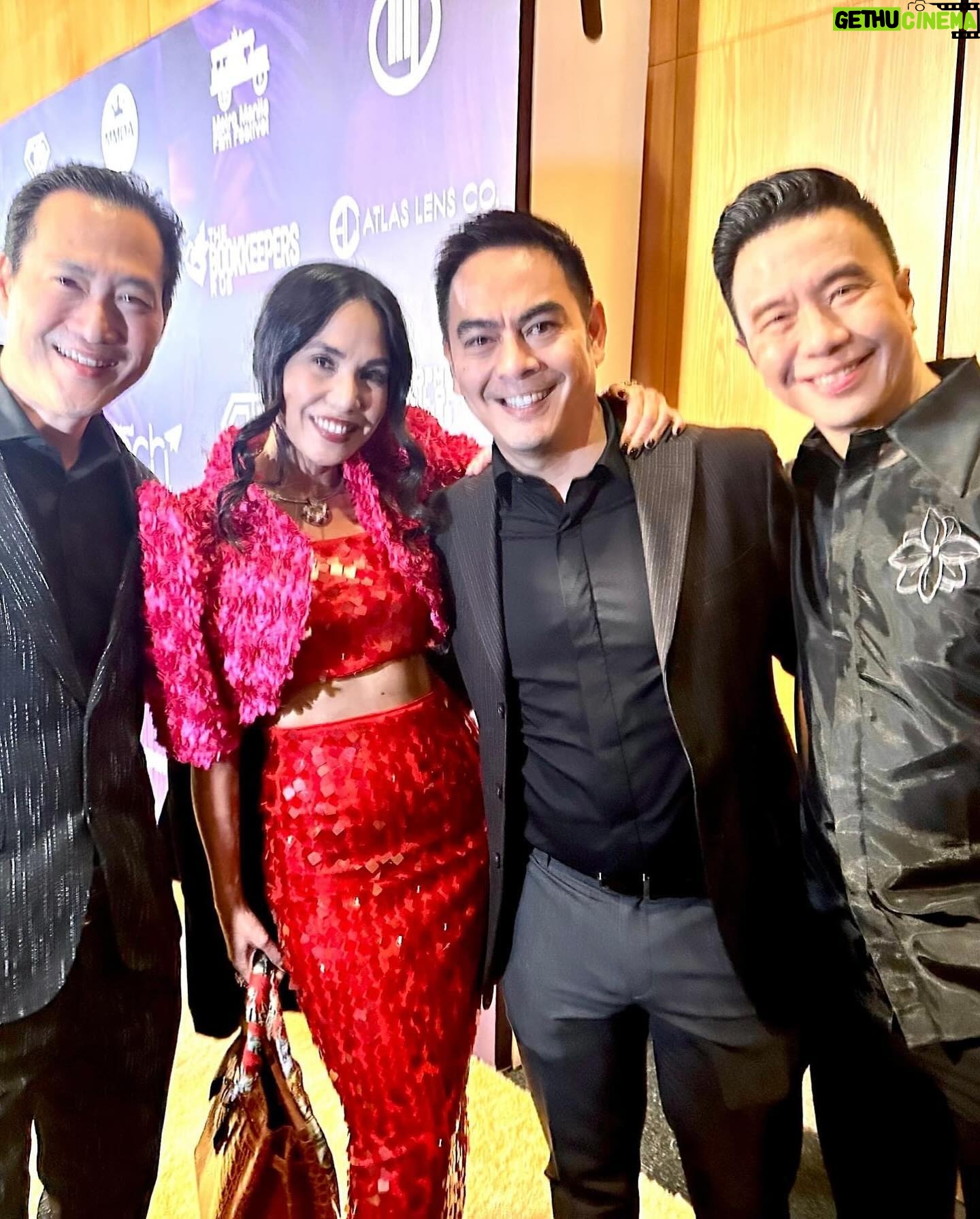Reggie Lee - 2.4K Likes - Congratulations to the winners of the Inaugural @manilaintlfilmfest !!!! And huge congrats to the dream team led by @lisalew207 @rubenvnepales and @janetrnepales that made it all possible! What an amazing step forward in bridging the gap between Filipino Cinema and the Filipino American community and the world. Wonderful to meet you @mr_enchongdee ! Here’s to your continued success and impactful work!! 🥂So great to see so many friends and colleagues all together for a very special evening!! What a pleasure it was to be on the jury of this Inaugural #ManilaInternationalFilmFestival. Thank you @vintagallery for this special Barong. MABUHAY!! 🙌🏽🙌🏽🇵🇭🥂
Red carpet 📸: The one and only @sthanlee
Other 📸 by : @janetrnepales @gtongi @rubenvnepales
Barong by @vintagallery