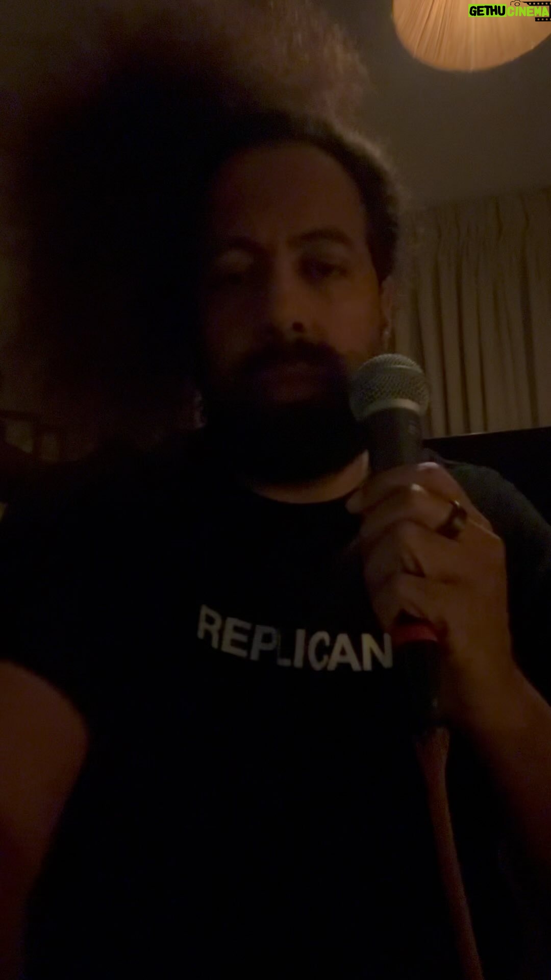 Reggie Watts - 2.4K Likes - An Night Groove