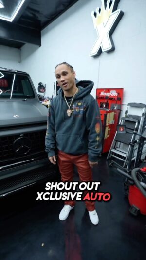 Regis Prograis Instagram - 2x world champion @regisprograis amplifies his G Wagon with a sleek matte black car wrap 😎🥇

#gwagon #wbc #boxing #regisprograis #2xworldchampion #xclusiveauto