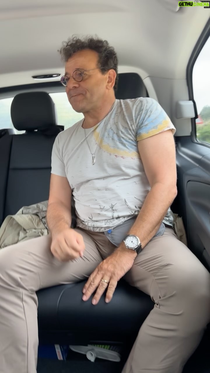 Reha Özcan - 8.4K Likes - Bir Garip Orhan Veli Müzikali
Sinop Kültür Merkezi
Saat 20.00