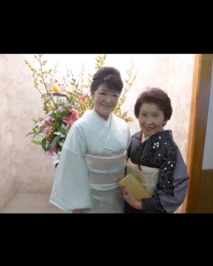 Reika Hashimoto Instagram - Happy Mother’s Day 🌹

偉大な母達に尊敬💐
成長させてくれている子供達に感謝です🩷