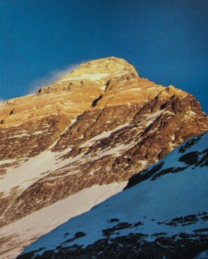 Reinhold Messner Instagram - There is currently a discussion going on in mountaineering circles as to what constitutes a “mountain” and what constitutes a separate “peak” as opposed to a “top”, a subsidiary summit or just a minor bump along a ridge. 

The subject of 8000m peaks has long created great debate and intrigue among the climbing community. Many people recognise the 14 x 8000m peaks located in the Himalayan and Karakoram regions. UIAA Honorary Member Reinhold Messner was the first to climb them all.

These are ↓

Everest (Sagarmāthā)
K2
Kangchenjunga
Lhotse
Makalu
Cho Oyu
Dhaulagiri I
Manaslu
Nanga Parbat
Annapurna I
Gasherbrum I
Broad Peak
Gasherbrum II
Shishapangma

Read the full position article by UIAA Mountaineering Commission on our website:
https://www.theuiaa.org/uiaa-position-on-8000m-peaks/

#Everest #K2 #Kangchenjunga #Lhotse #Makalu #ChoOyu #Dhaulagiri #Manaslu #NangaParbat #Annapurna #Gasherbrum  #BroadPeak #Gasherbrum #shishapangma #uiaa #climbing #mountaineering #8000 
____
📸 Photo Credit: 
1. K2, Galen Rowell.
2. Everest, Ed Webster
3. Lhotse, Pierre Béghin/Foc Photo
4. Makalu - Kurt Diemberger