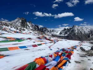 Reinhold Messner Instagram - Dolma La Pass!Was für ein tolles Wetter wir hatten.Tashi Delek ! @viedediane #kailash #tibet #mountains #mountain #berge #berg #kora #hiking #mountaineering #adventure #adventuretime #adventurelife #explore #motivation #inspiration #reinholdmessner