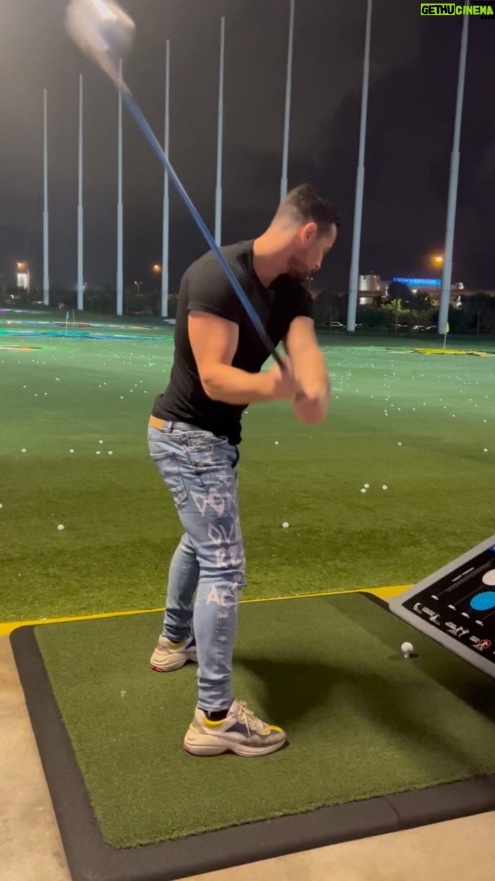 Rémi Notta - 683 Likes - i don’t want to hear about golf anymore.. 😂