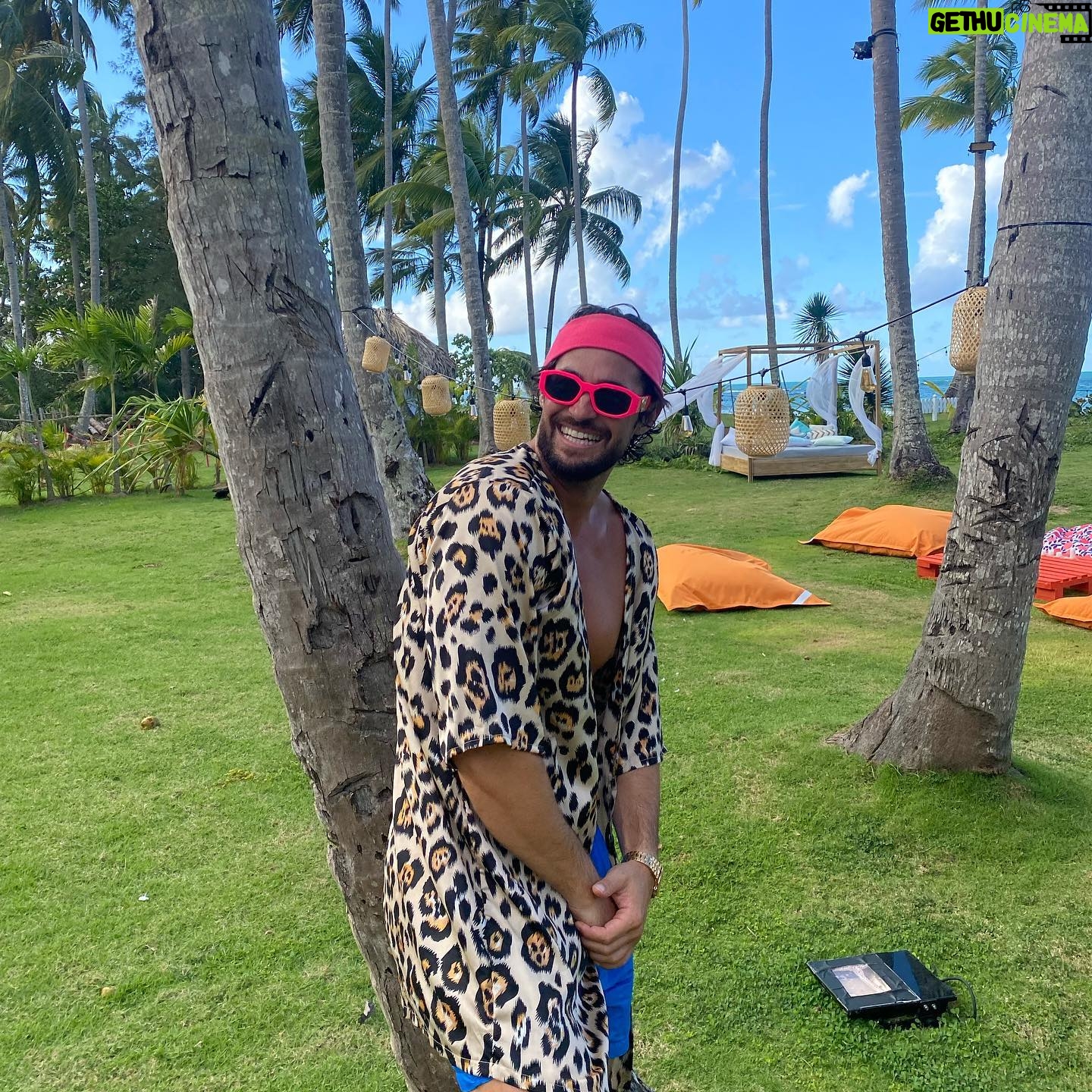 Rémi Notta - 1.2K Likes - 🤪 that’s life 🆘🆚🆒