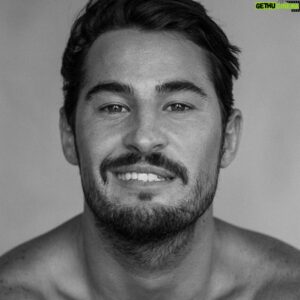 Rémi Notta Instagram - Nature, décontracté, simplicité, je souris à tout le monde, et je me fou de tout ❤️