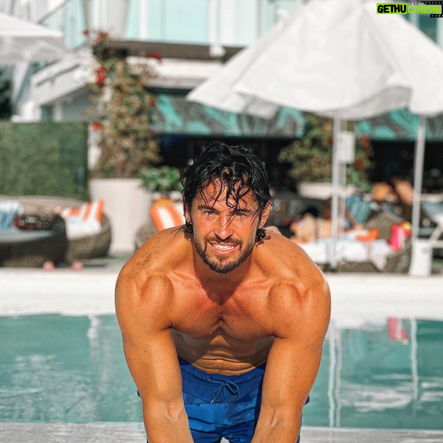 Rémi Notta - 1.5K Likes -