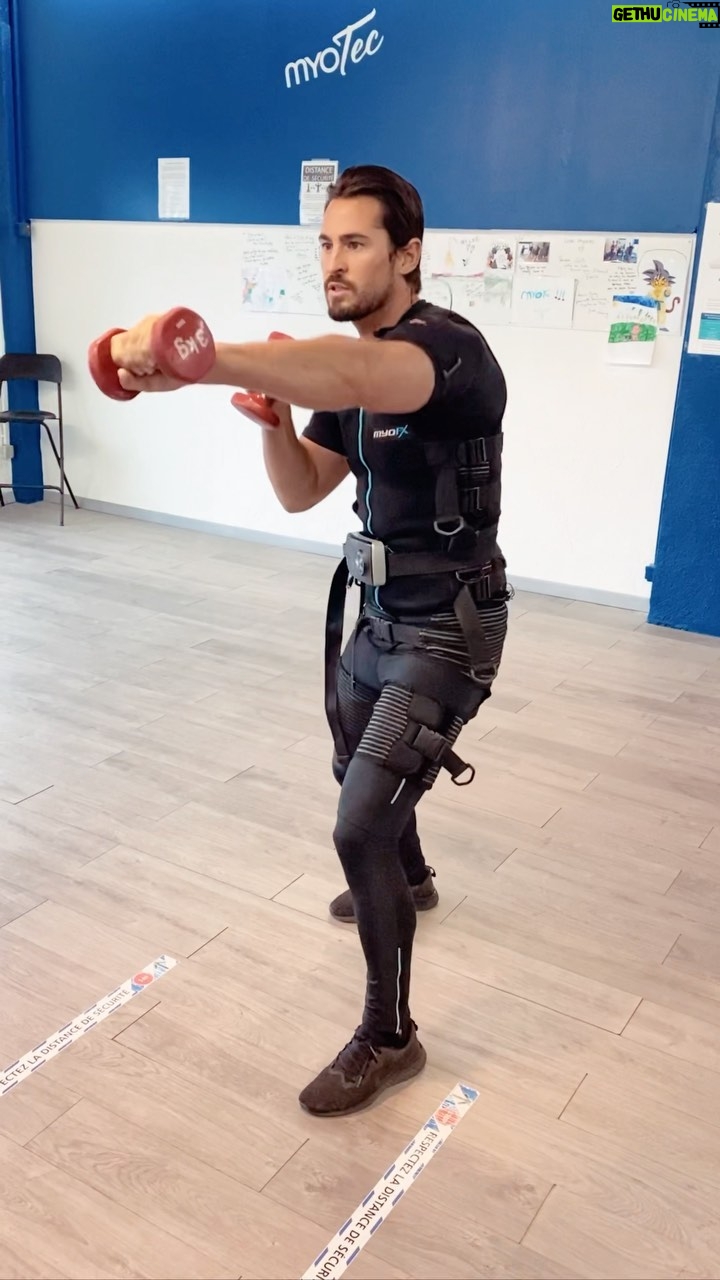 Rémi Notta - 503 Likes - « 🔥⚡️Le sport en 20 minutes seulement …
Je suis passé chez @myotec_aubagne , n’ayant pas le temps d’aller à la salle de sport.
Une séance de sport rapide & efficace en seulement 20 minutes.
⚡️Renforcement musculaire
⚡️Anti-cellulite
⚡️Amélioration de la posture
🔥Un gain de temps incomparable avec des résultats garantis ⚡️⚡️
La séance peut se compléter par des massages lympho-drainant ou de récupération pour accentuer le travail. Rémi a pu tester les deux à MyoTec Aubagne 🔥
Venez nous rendre visite 🔥⚡️ #myotec #sport #aubagne #pertuis #aix #pertuis #paris #dubai #training #electrostimulation #coach #workout #love