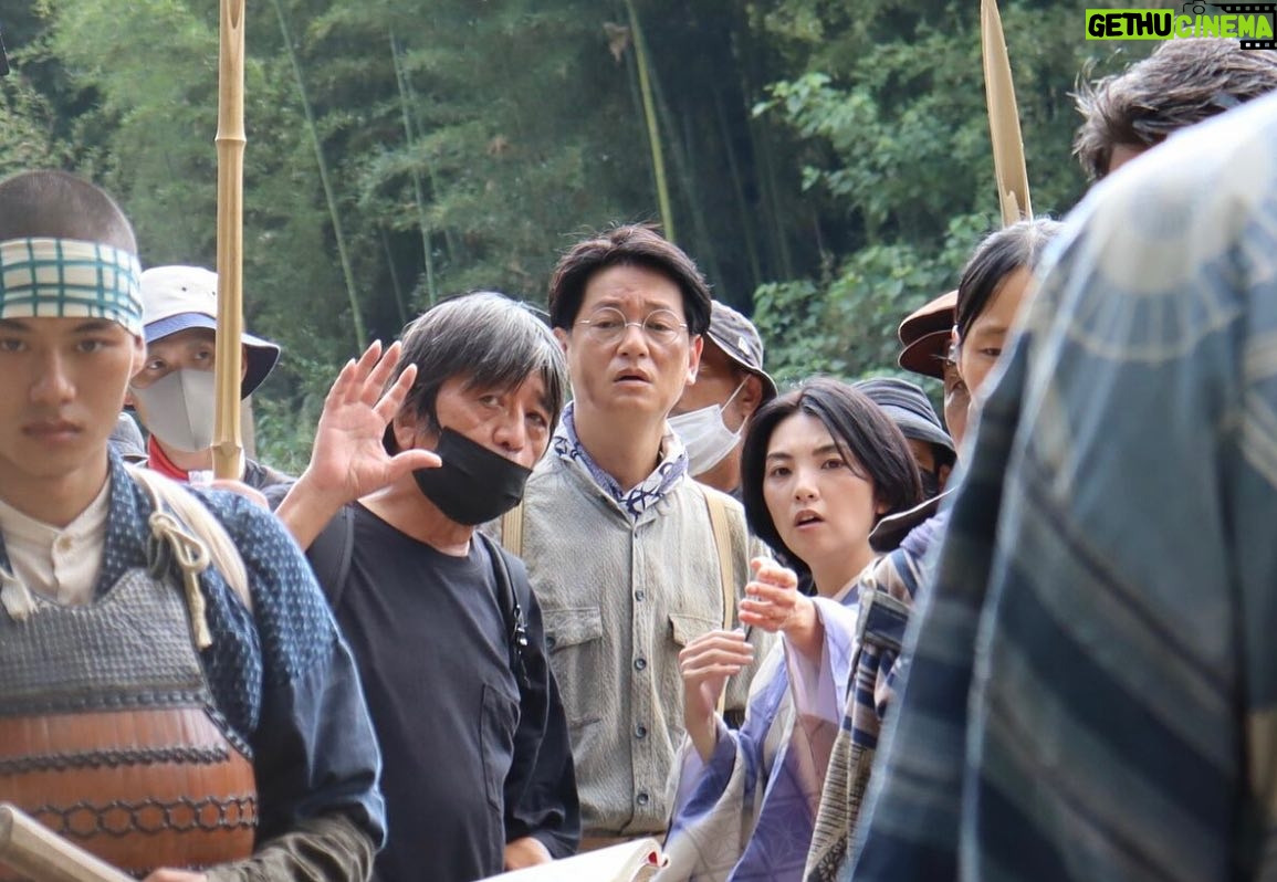 Rena Tanaka - 1.9K Likes - 韓国で開催された
第28回釜山国際映画祭で
『福田村事件』がニューカレンツ部門の最優秀作品賞を受賞しました!
最初にこの朗報を聞いた時、うれしさと同時に驚きもありました。
それは韓国の方にこの作品がどのように受け止めていただけるのか、少し不安もあったからです。
ですが、映画という芸術の世界できっと伝わるはずだという希望を抱き、淡い期待も持っていたのも本音です。
この作品は、大正時代、朝鮮の方々が日本に移り住み踏ん張って暮らしている中、関東大震災という未曾有の事態での混乱の後に起きた出来事。
この事実を、韓国の方と共有出来たこと。
どんな意見だとしても、私はそれがとても価値のある事だと思います。
一人の俳優として、この映画に
参加できたことを誇りに思います。
これからも私たちは、映画というフィールドを通して何かを起こせる。
そう実感できた、大きな受賞だと思います。
映画はまだ上映されていますし、
これから上映されるところもあるので、 まだご覧になってない皆さん
是非劇場で 福田村事件を目撃して下さい!
#釜山映画祭
#부산영화제
#SEPTEMBER1923
#福田村事件
#2023BIFF
#森達也 監督
#井浦新 さん