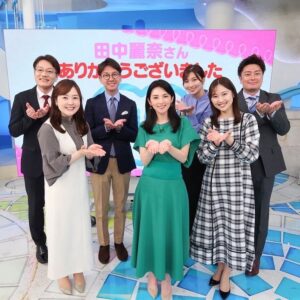 Rena Tanaka Instagram - 先週の金曜日「ZIP！」の
パーソナリティー が最終日 でした。

入る前は心配もありましたが、スタッフの皆さん、水卜さんをはじめアナウンサーの皆さんの優しいお心遣いに毎回癒された金曜日でした。🥹

とにかく、現場の皆さんのご準備と対応力がかっこよくて。✨✨痺れました。

貴重な体験をさせて頂き
ありがとうございました🙇‍♀️

そしてご覧頂いていた皆さま、ありがとうございました✨✨。沢山応援の声頂いて、嬉しかったです。！

またどこかでお会いしましょう✨✨

#zip
@ntvzip