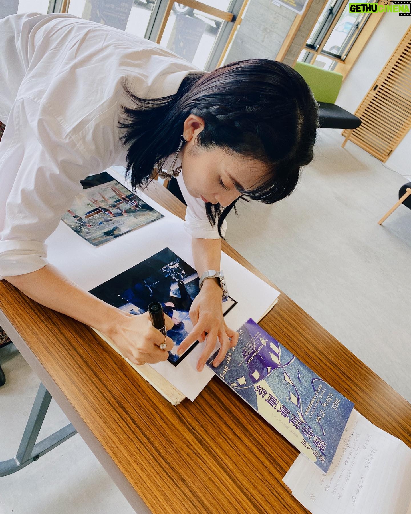 Rena Tanaka - 4.8K Likes - がんばっていきまっしょいのポスターと、写真、、ekidenのポスターも貼って下さっていました。
感激
🥲✨✨✨✨✨
#大分#湯布院映画祭#がんばっていきましょい #ekiden