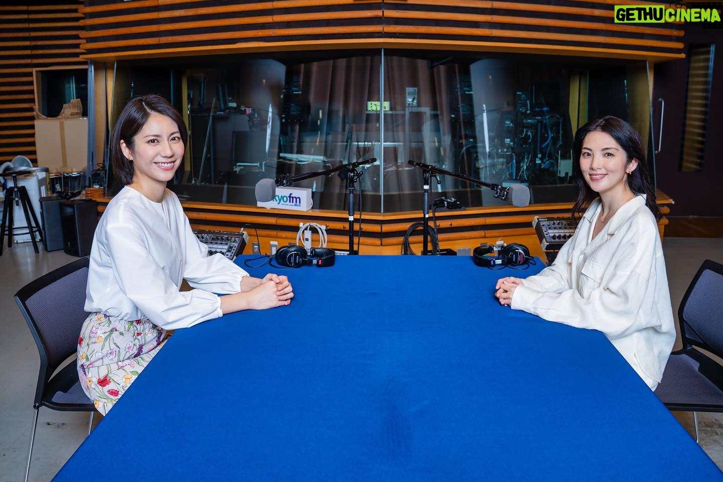 Rena Tanaka - 3.1K Likes - 松下奈緒さんがパーソナリティー
を務めていらっしゃるラジオTOKYOFM「Grand Seiko presents My Time My Story」に
4月のゲストでお邪魔致しました。
奈緒ちゃんとゆっくりお話しするのは、
ドラマ「猟奇的な彼女」以来✨😂で
とっても嬉しかったです。🌸
音楽、映画、旅、演技の話や子育ての話し、
普段の時間の使い方など、、
沢山お話しをさせて頂いています。
毎週土曜 12:00~12:25 です。
第一回目の放送もAuDee (オーディー) も聴けますので 宜しかったらお聴き下さいね。
📻
#松下奈緒 さん @matsushita_nao_official