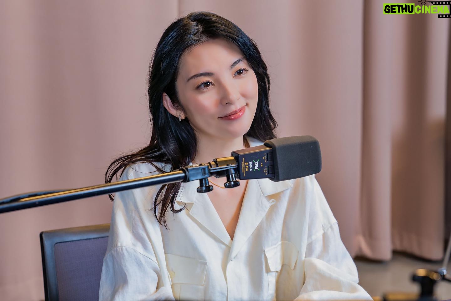 Rena Tanaka - 3.1K Likes - 松下奈緒さんがパーソナリティー
を務めていらっしゃるラジオTOKYOFM「Grand Seiko presents My Time My Story」に
4月のゲストでお邪魔致しました。
奈緒ちゃんとゆっくりお話しするのは、
ドラマ「猟奇的な彼女」以来✨😂で
とっても嬉しかったです。🌸
音楽、映画、旅、演技の話や子育ての話し、
普段の時間の使い方など、、
沢山お話しをさせて頂いています。
毎週土曜 12:00~12:25 です。
第一回目の放送もAuDee (オーディー) も聴けますので 宜しかったらお聴き下さいね。
📻
#松下奈緒 さん @matsushita_nao_official