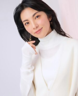 Rena Tanaka Instagram - 雑誌 「からだにいいこと」4月号が発売中です✨✨ 

インタビューは、最近の私のこと
そして2024年3月15日から公開される
映画 「止められるか、俺たちを2 」 の出演について
お話しさせて頂いてます。

宜しかったらお手に取って下さいね。

週末も気持ち良く過ごしましょ♪

写真は、表紙のアザー写真です。

写真／野口 博 さん