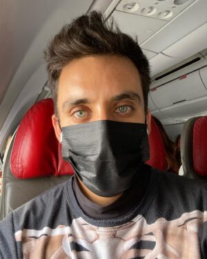 Renato Jofré Instagram - Chao 🐟… amo volar 💚muchoo‼️ Destino?…. A ver si le achuntan… lxs leo 🤓. Pistas: Chile… todo verde… frio 🙋‍♂️🤠