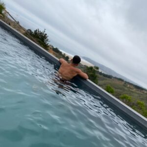 Renato Jofré Instagram - Capeando el calor🥵 #amoelverano #lacalor #tunquen #vacaciones