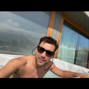 Renato Jofré Instagram - Vitamina D☀️haciendo FotoSínTesis🦎